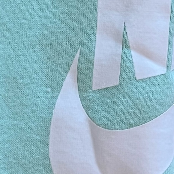 NWT NIKE outfit - Picture 3 of 3